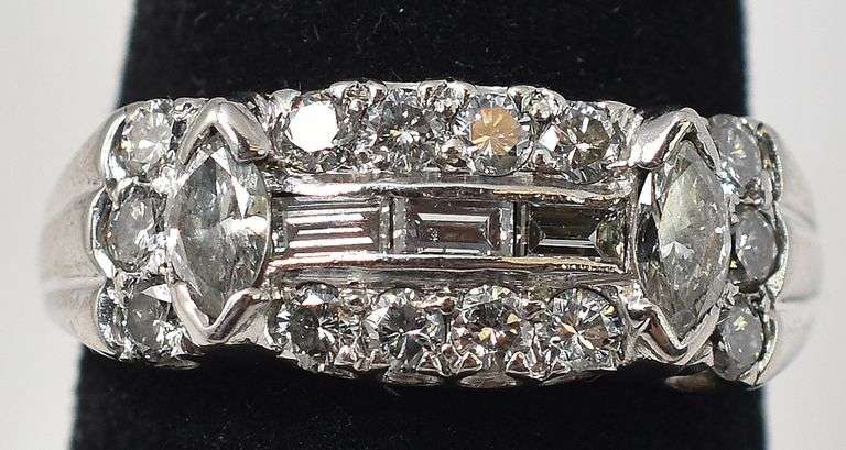 Precious Diamond Ring in Platinum