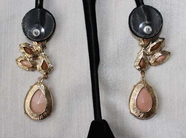 A Very Sexy  Fashion  Design Earrings