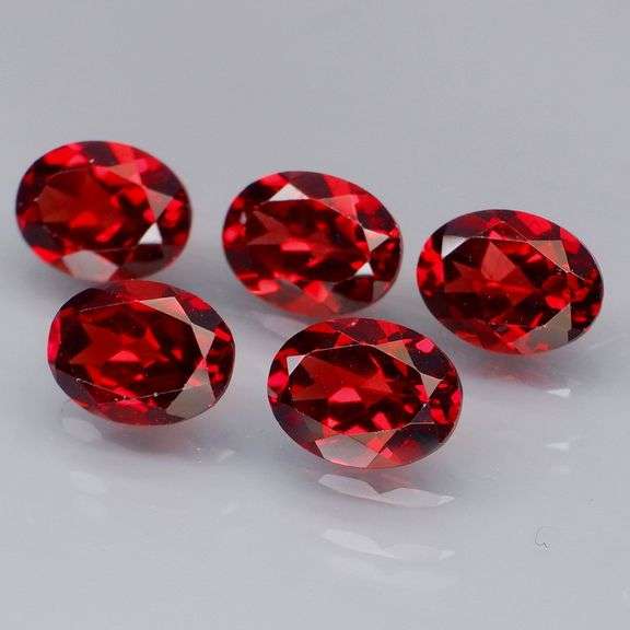 Set of 5 top red VS Garnets weighing 7.83 carats!