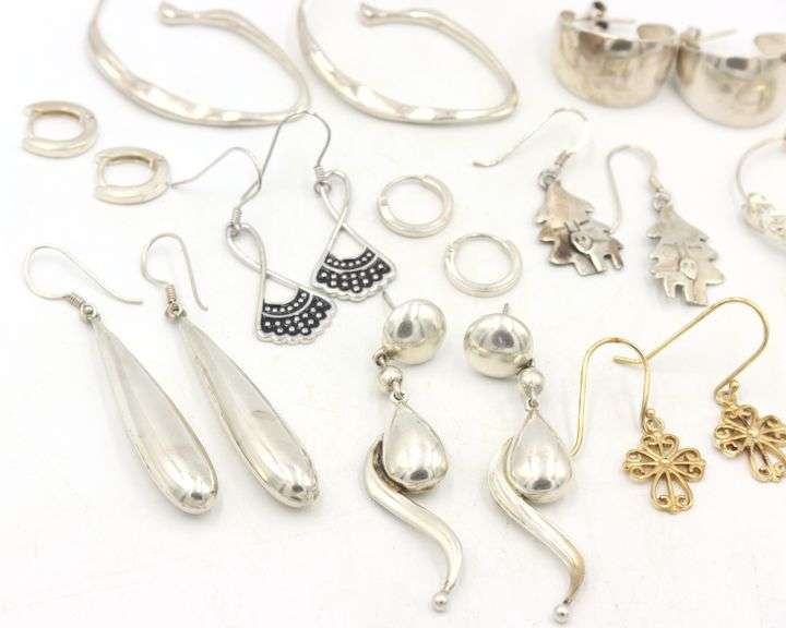 Group lot of Vintage 925 sterling silver earrings