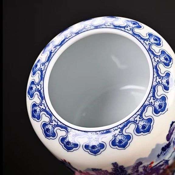 Chinese Imperial Enamel Porcelain Jar