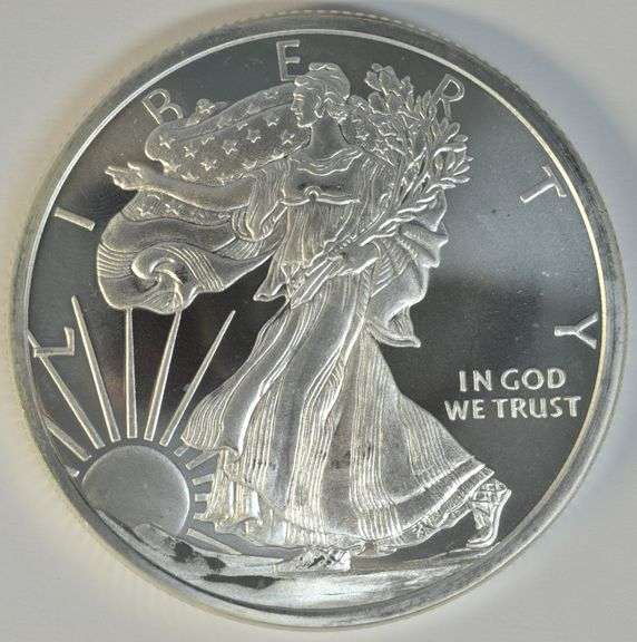 Impressive 5 Troy Oz Walking Liberty design pure .999 fine silver medallion. Golden State Mint