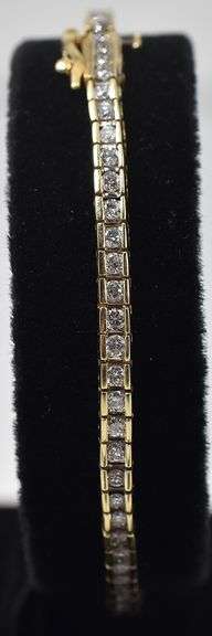 Radiant Diamond Tennis Bracelet in 14K Yellow Gold