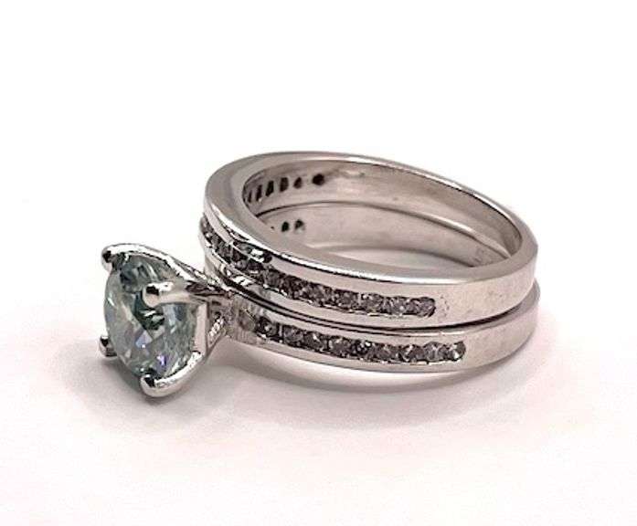 Large 3.7 Ct  VVs1 Lab Simulated Diamond 2 Band Engagement  Ring Set