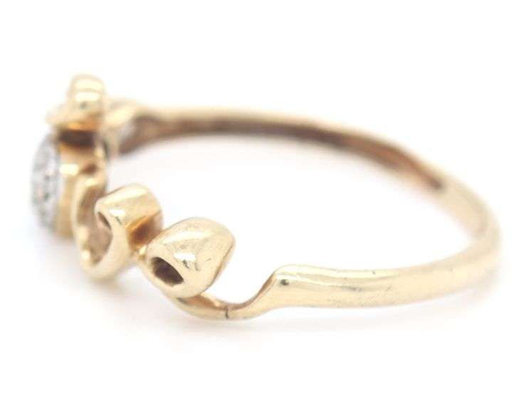 10kt Yellow gold Love ring