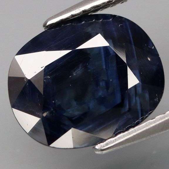 Gorgeous 4.19ct HEATED ONLY midnight blue Sapphire
