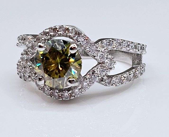 Dazzling 3.25 Ct VVs1 Golden Amber Green Lab Diamond Ring