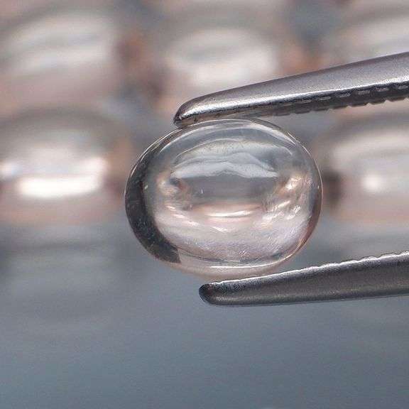 Gorgeous 10.29ct all natural Morganite cabochon set