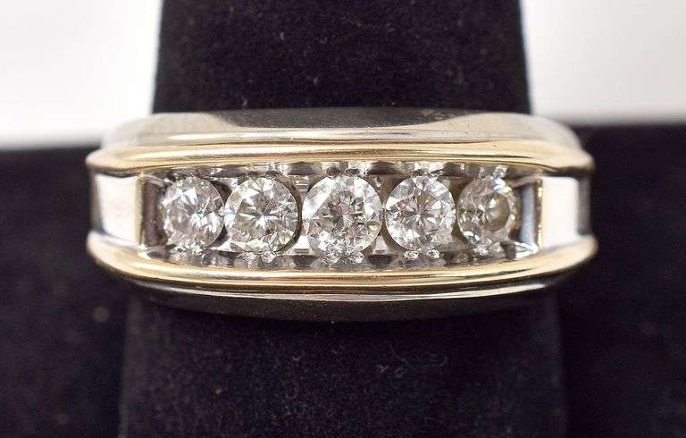 Incredible Approx. 0.50CTW Men's Diamond Ring in 10K Yellow Gold