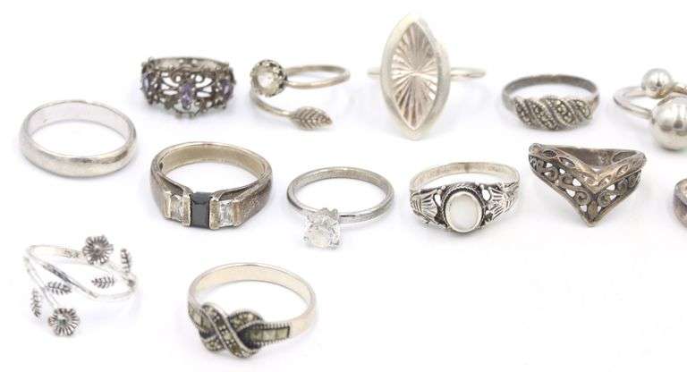 Group lot of Vintage 925 sterling silver rings