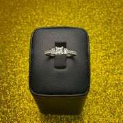 CERTIFIED BRAND NEW 14K WHITE GOLD DIAMOND ENGAGEMENT RING