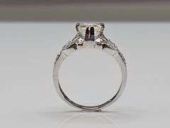 Beautiful 1 Ct VVs1 Peach Fire Moissanite Gemstone Ring