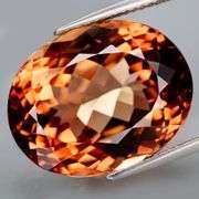 Sublime 26.85ct golden amber Imperial Topaz