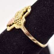 Gorgeous Vintage Floral Ring in 10K and 14K Two-Tone Gold