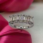 Sparkling 14 Kt White Gold Plate 5.07 Ct VVs1 E-F Simulated Diamond Ring