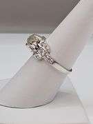 Beautiful 1 Ct VVs1 Peach Fire Moissanite Gemstone Ring