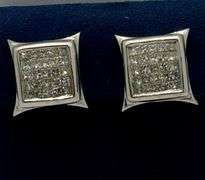 14K White Gold Stud Diamond Earrings