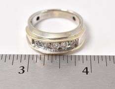Incredible Approx. 0.50CTW Men's Diamond Ring in 10K Yellow Gold