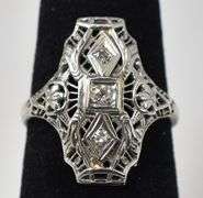 Precious Vintage Art Deco Style Diamond Ring in 18K White Gold