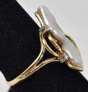 Stunning Pearl and Diamond Ring in 14K Yellow Gold