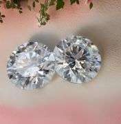 Dazzling 5 Cttw Matching Pair VVs1 White E-F Lab Simulated Diamonds Solitaires