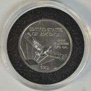 Superb Gem BU 2001 $25 pure Platinum Eagle in custom holder