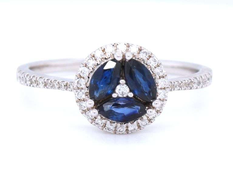 18kt White gold blue sapphire and diamond cocktail ring