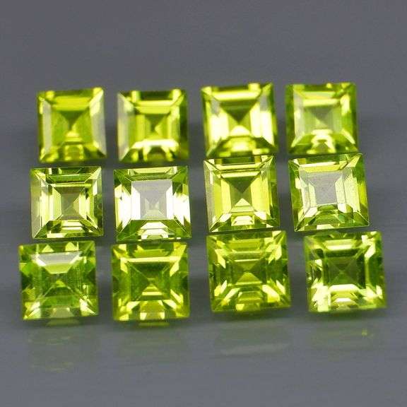 Princess cut untreated! 4.55ct Peridot set