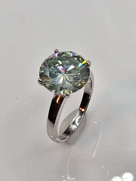 Huge Rare 8.25 Ct VVs1 Ice Blue Lab Simulated Diamond Ring