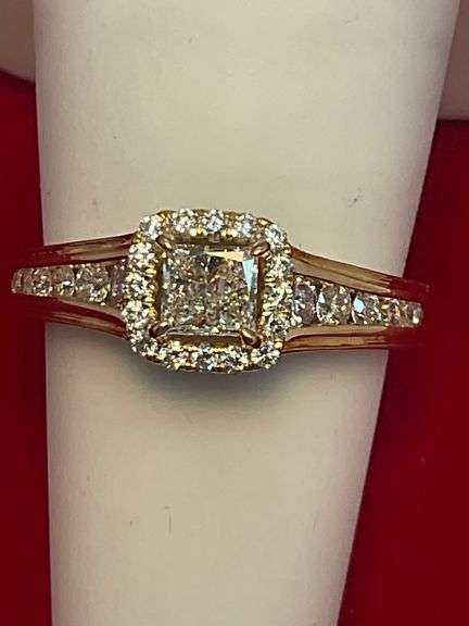CERTIFIED BRAND NEW 14K GOLD DIAMOND ENGAGEMENT RING