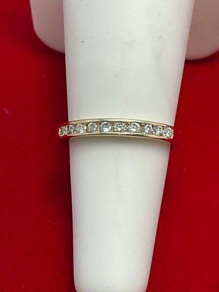 LADIES 14K YELLOW GOLD DIAMOND BAND
