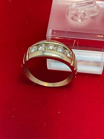 MEN'S CERTIFIED BRAND NEW 14K GOLD DIAMOND RING / BAND