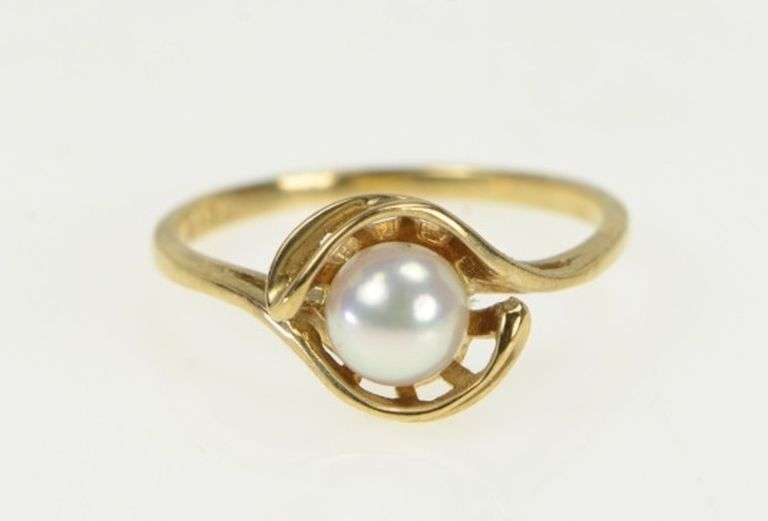 10K Yellow Gold Vintage Classic 5.3mm Pearl Wavy Statement Ring