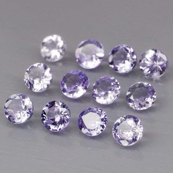 Awesome 2.99ct high luster Tanzanite set
