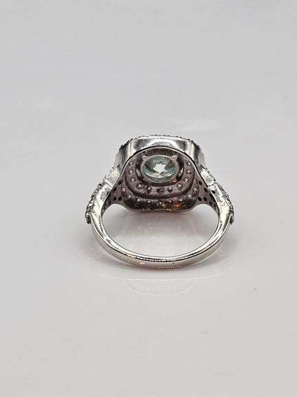 Dazzling 2.5 Ct VVs1 Lab Simulated Diamond Ring