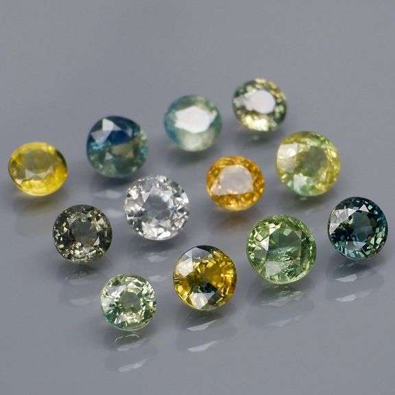 Glistening 5.78ct set of 12 multi-hue Sapphires