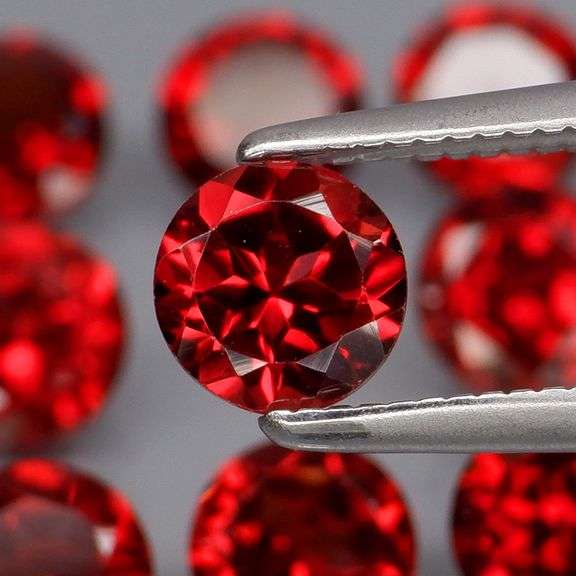 Premium 5.67ct round cut cherry red Garnet set