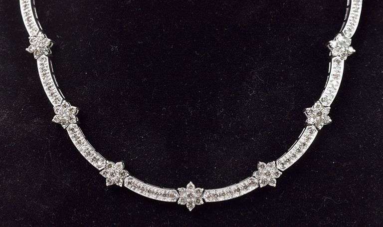Absolutely Stunning 14K White Gold Diamond Necklace