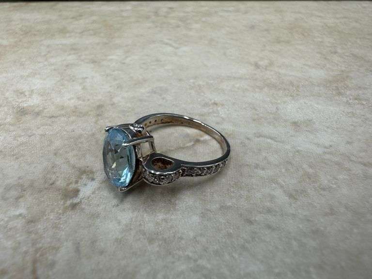 Sterling Silver Natural Gemstone Blue Topaz Ring Size 6