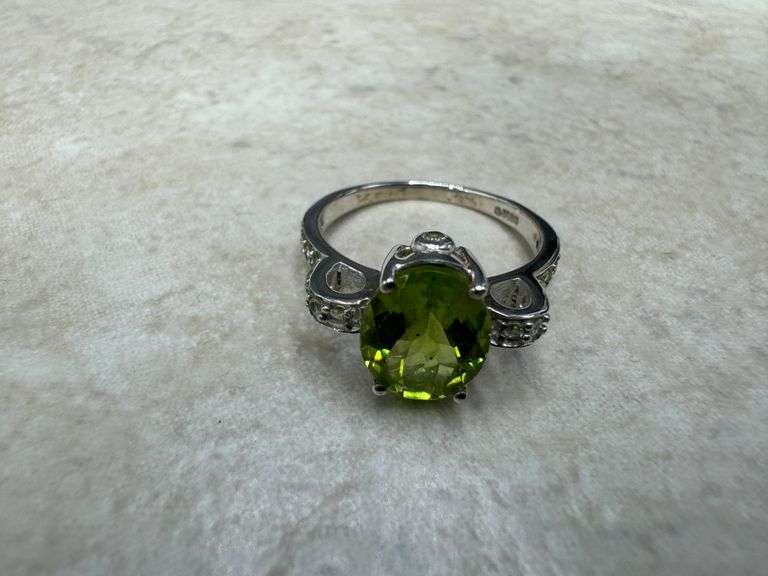 Sterling Silver Natural Gemstone Perdiot Ring Size 8