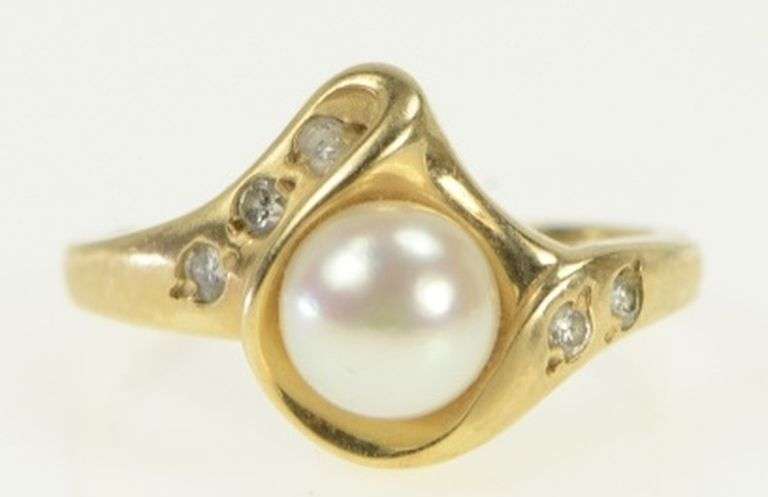 10K Yellow Gold Ornate Pearl Diamond Vintage Bypass Statement Ring