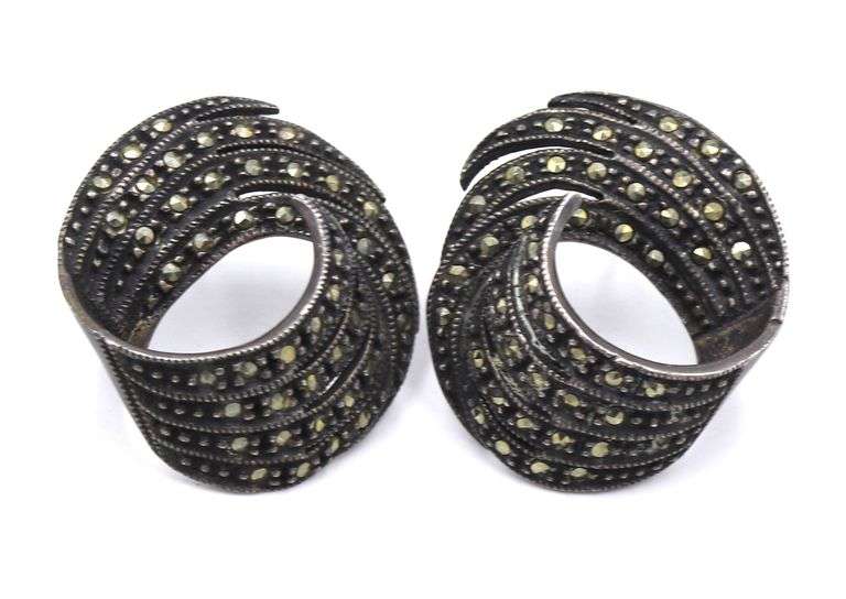 Group lot of Vintage 925 sterling silver jewelry