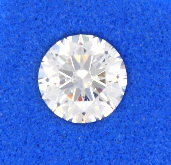 1.03ctw round brilliant cut lab grown diamond