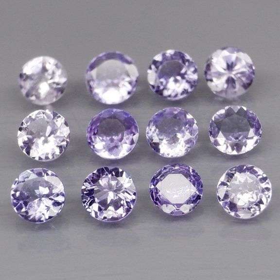 Awesome 2.99ct high luster Tanzanite set