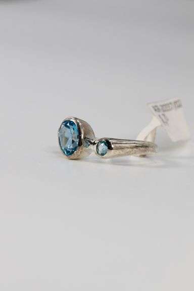 Sterling Silver Natural Blue Topaz Gemstone Ring Size 8