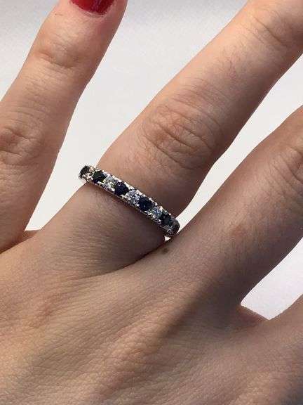 STUNNING AND ELEGANT 14K WHITE GOLD SAPPHIRE AND DIAMOND BAND