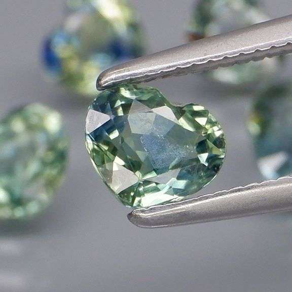 Heated only! 3.06ct heart cut Australian Sapphire set