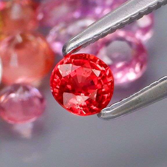 Glittering 38 piece 9.38ct fancy color Sapphire set