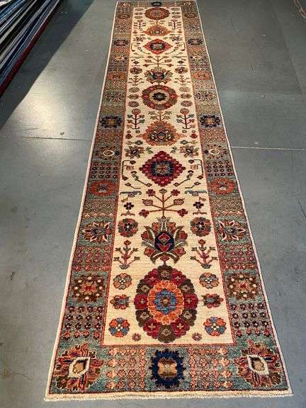 STUNNING FINE  WOOL RUNNER 2'.8"x11'.8"