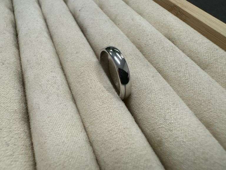 10k White Solid Gold 4mm Domed Plain Men's Women's Wedding Band Size 9